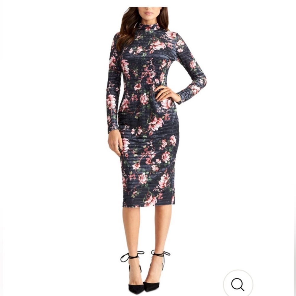 NWT Beautiful Floral Fitted Dress